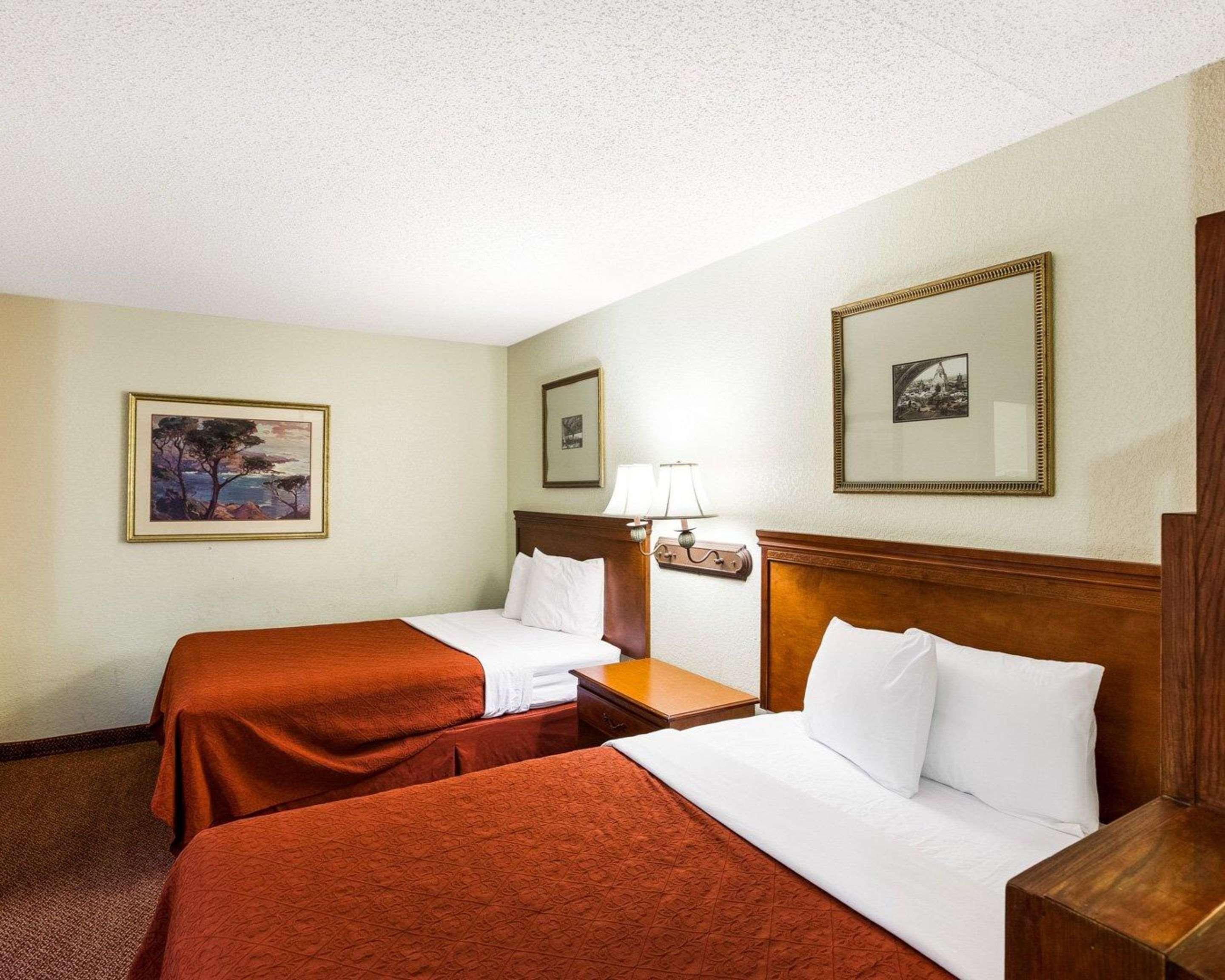 Rodeway Inn & Suites South Of Fiesta Park سان أنطونيو المظهر الخارجي الصورة